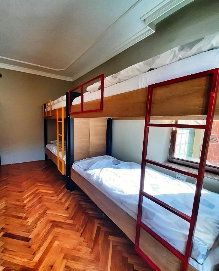 Hostel Prishtina Backpackers Pristina Eksteriør bilde